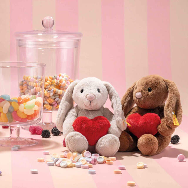 ウサギのホッピー「ラブ」 クリーム | ドイツ最高級テディベアの