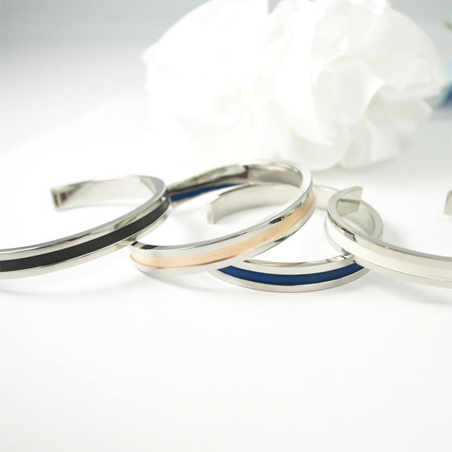 vie グルーブデザインバングル