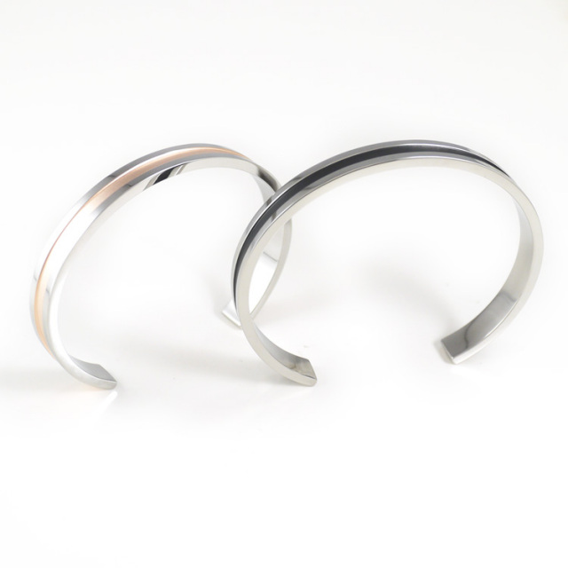 グルーブデザインバングル