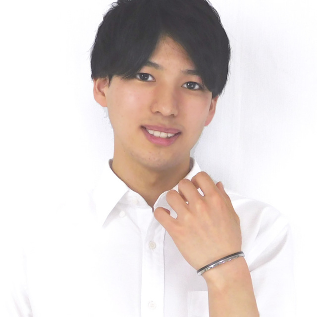 ツートーンデザインバングル