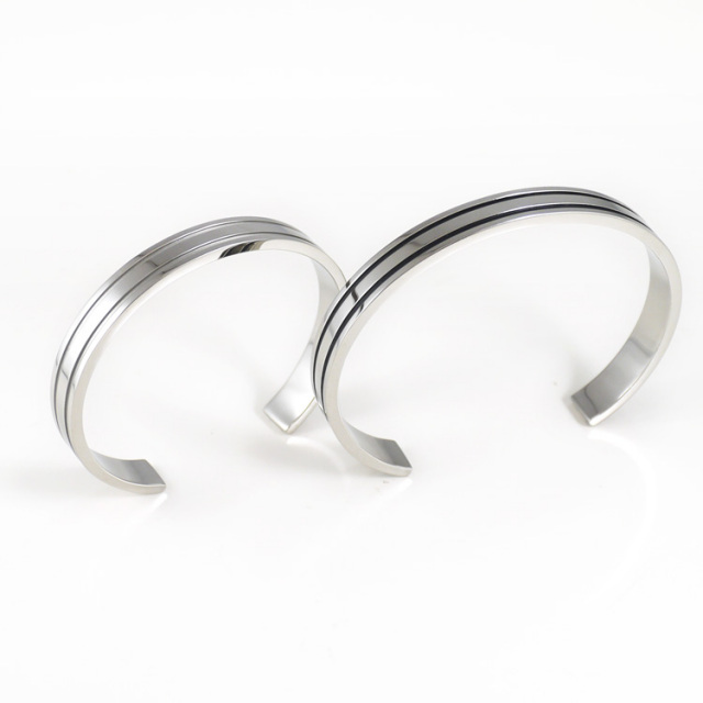 ツインラインデザインバングル