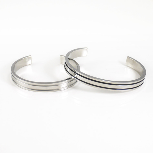 ツインラインデザインバングル