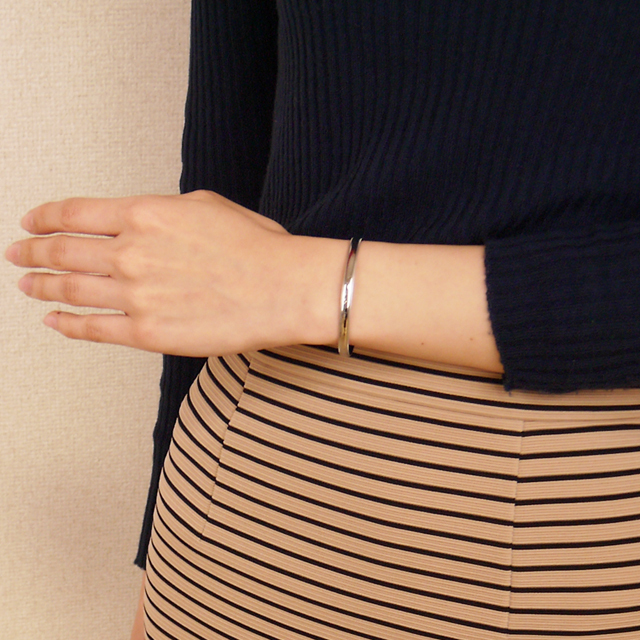 vie　ミル打ちバングル