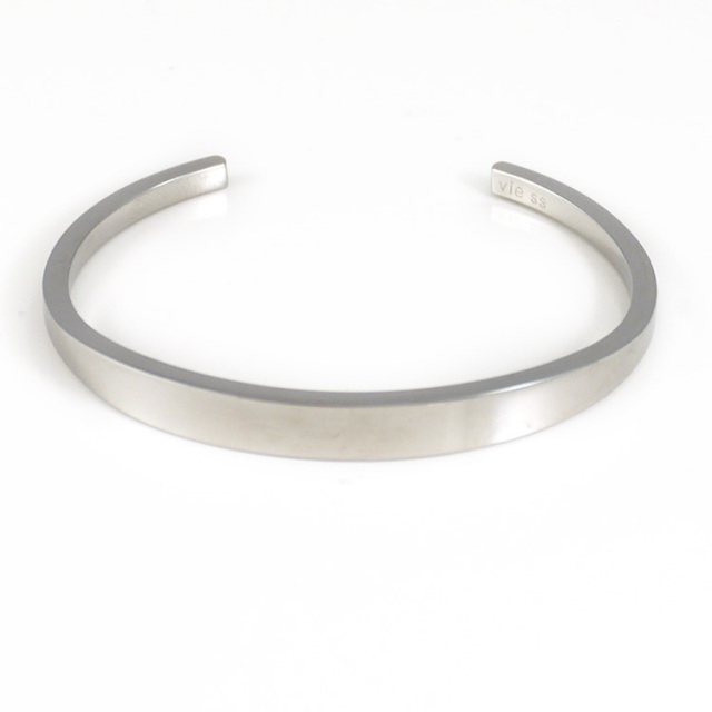 シンプルカーブデザインバングル