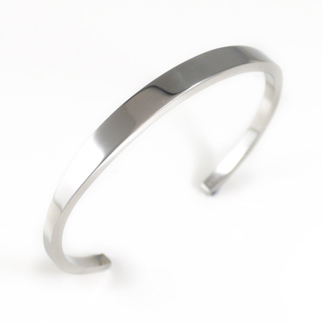 シンプルカーブデザインバングル
