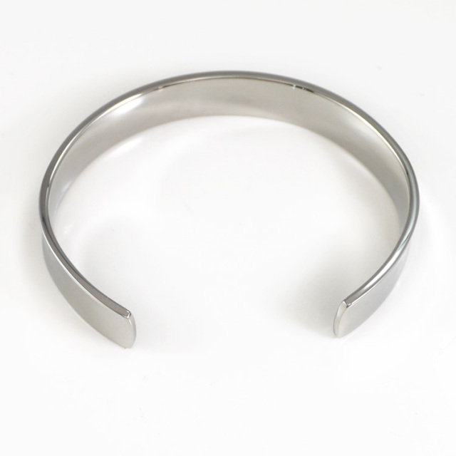 インサイドカーブデザインバングル