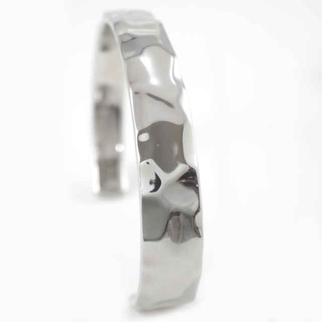 槌目デザインワイドバングル