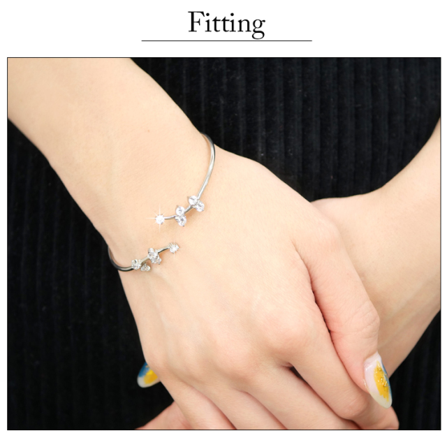 vie リーフラインバングル