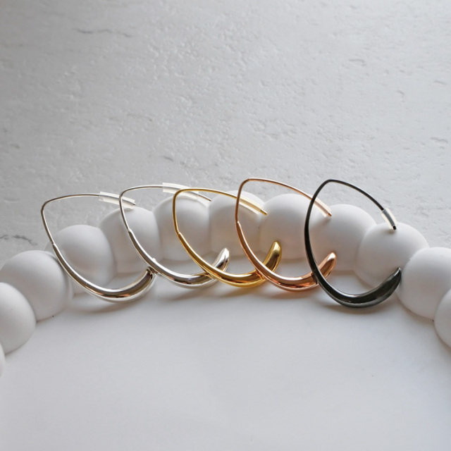 金属アレルギー対応 ステンレスピアス プランプフックピアス ファーストピアス セカンドピアス フックピアス 両耳用 pi040