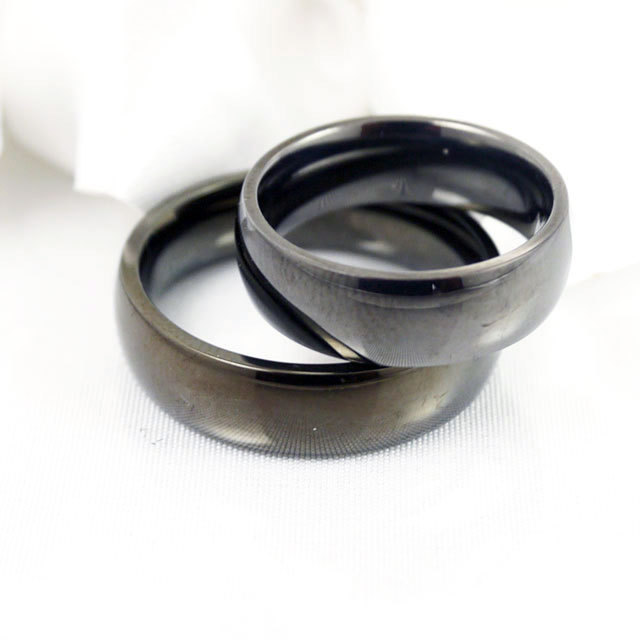 vie プレーンラウンドブラックリング