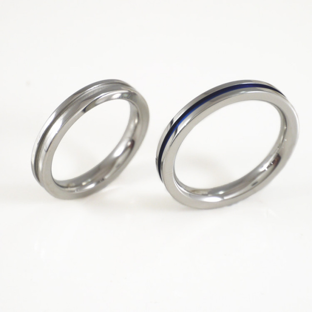 細身のグルーブデザインリング