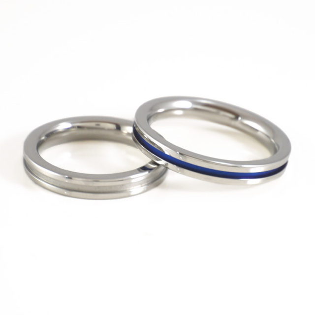 細身のグルーブデザインリング