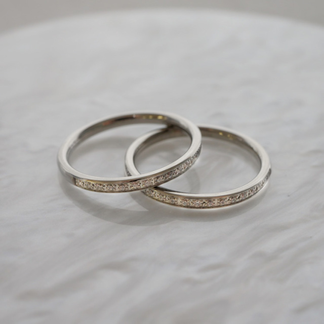 金属アレルギー対応 ステンレスリング キュービックジルコニア ハーフエタニティリング 指輪 ゆびわ 316L 誕生日 結婚記念日 クリスマス ギフト プレゼント 彼女 女性 妻 rs005