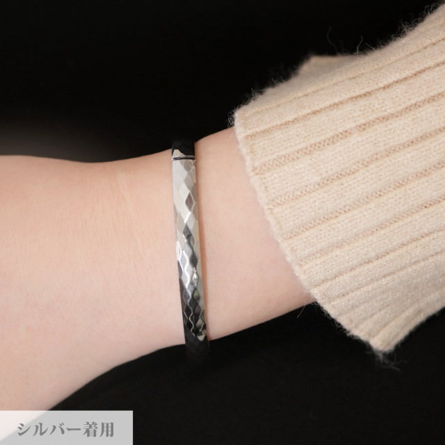 金属アレルギー対応,ステンレスバングル,ステンレスブレスレット,槌目
