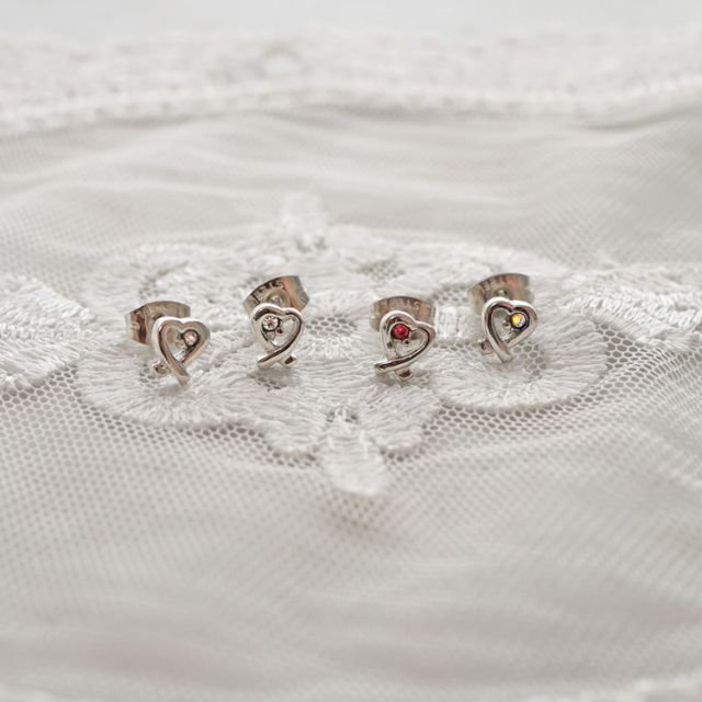 金属アレルギー対応 ステンレスピアス ワンストロークハートピアス（両耳用）金属アレルギー 316L sces276