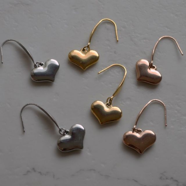 金属アレルギー対応 ステンレスピアス ハートデザインフックピアス フックピアス 両耳用 316L サージカルステンレス se4082