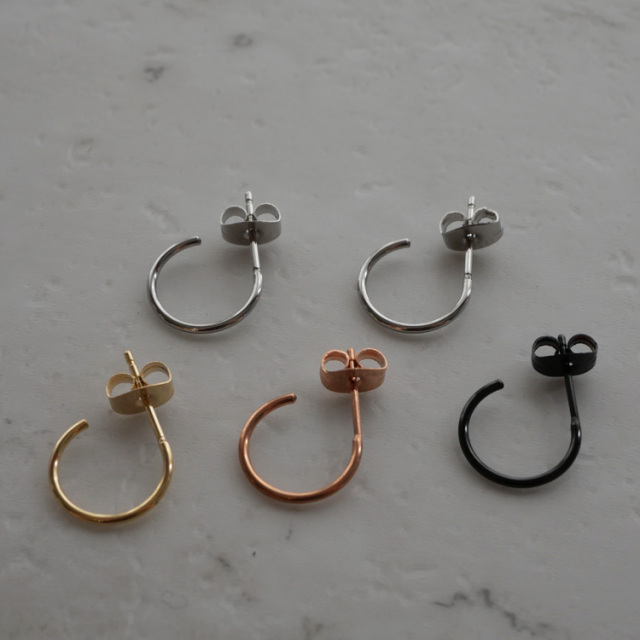 金属アレルギー対応 シンプルハーフフープピアス ses12