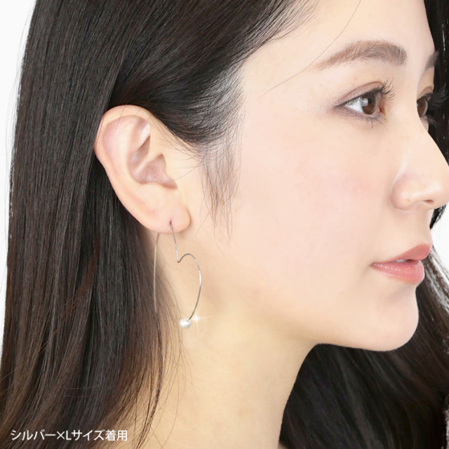 【美品、レア】ete ピアス シルバーカラー ハッピーカムカムシリーズ 干支 丑 美品、レア】ete ピアス シルバーカラー ハッピーカムカム