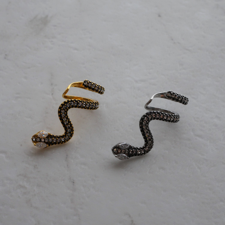 ステンレスイヤーカフ ウェーブスネークジュエルイヤーカフ 蛇モチーフ ヘビモチーフ 片耳用 イヤーフック 金属アレルギー 316L scec241