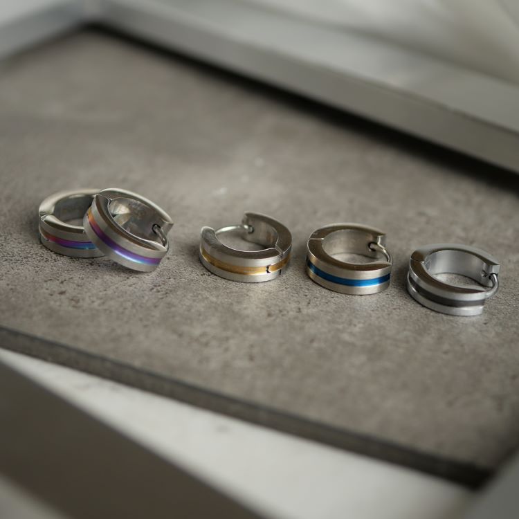 金属アレルギー対応 ステンレスピアス カラーラインフープピアス 両耳用 316L サージカルステンレス se3517