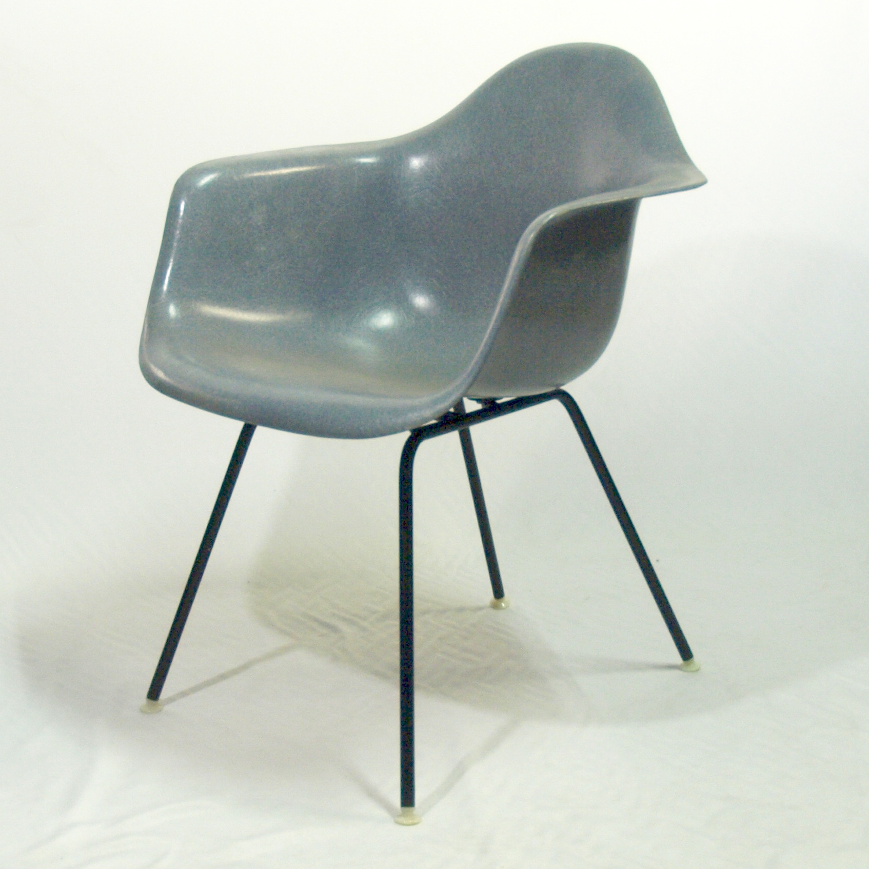 Eames Arm Shell Chair