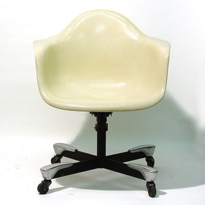 Eames Arm Shell 2c CasterBase