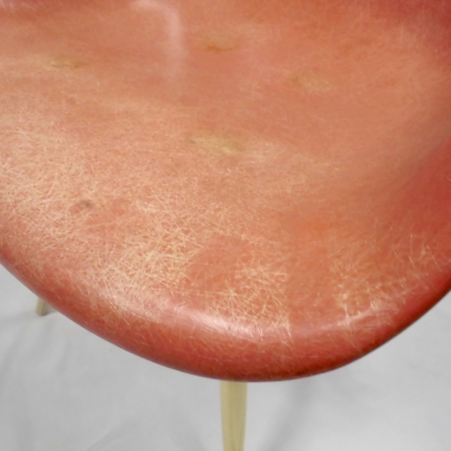 Eames Arm Shell Chair
