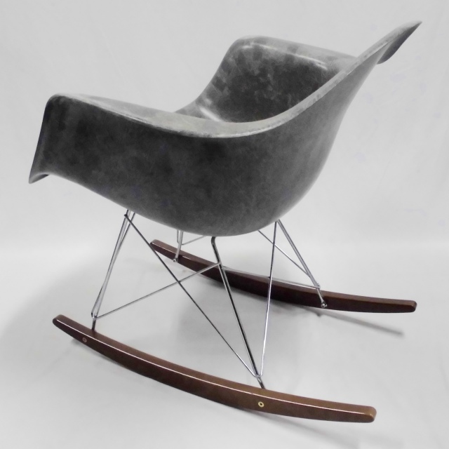 Eames Arm Shell Chair