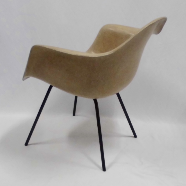 Eames Arm Shell Chair Parchment
