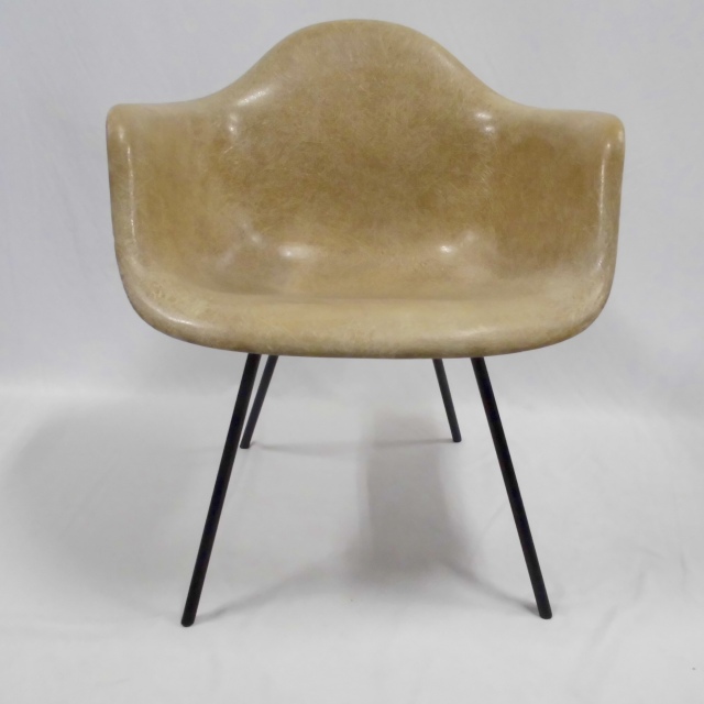Eames Arm Shell Chair Parchment