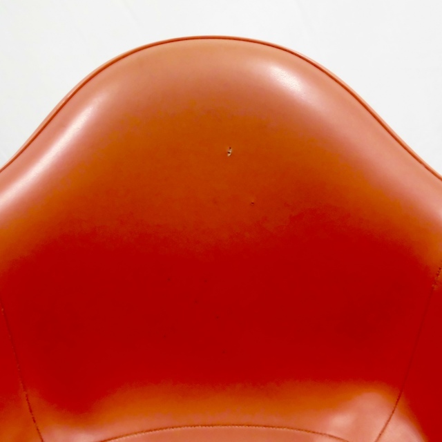 Eames Arm Shell Chair