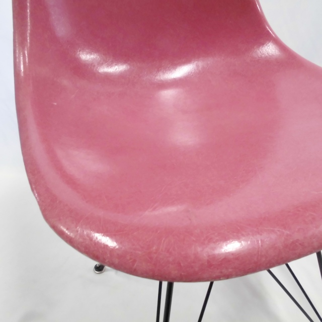 Eames Side Shell Chair Pink