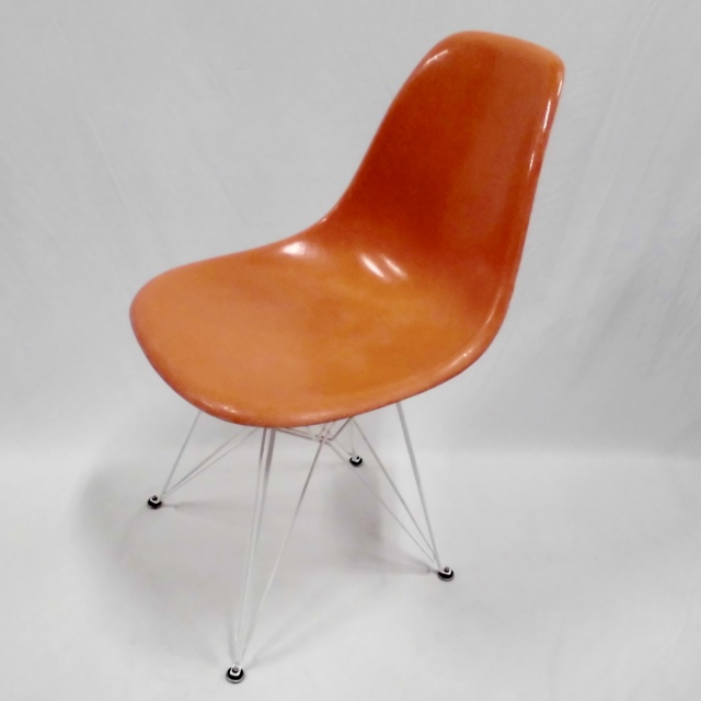 Eames Side Shell Chair