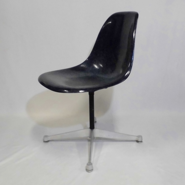 Eames Side Shell Chair
