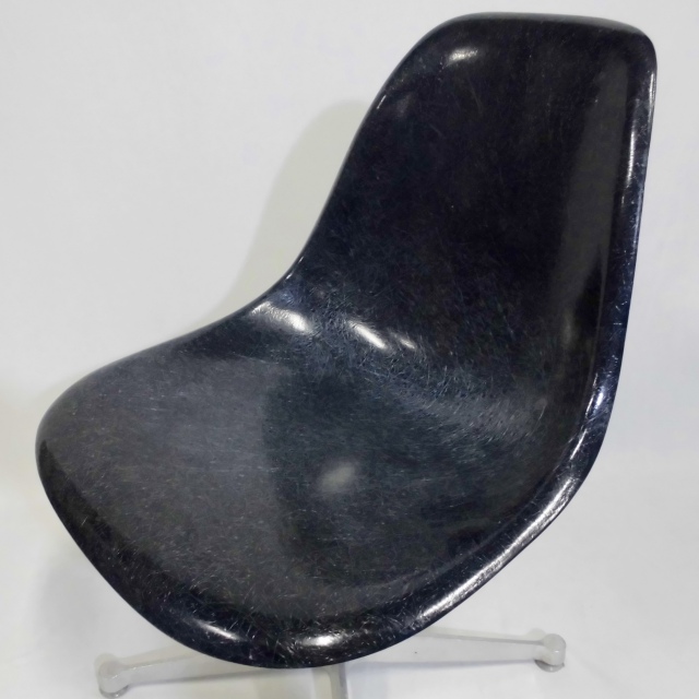 Eames Side Shell Chair