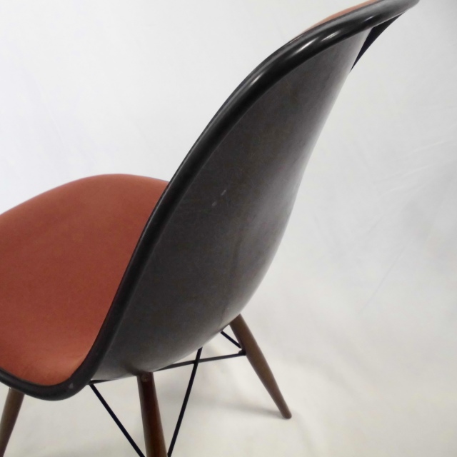 Eames Side Shell Chair