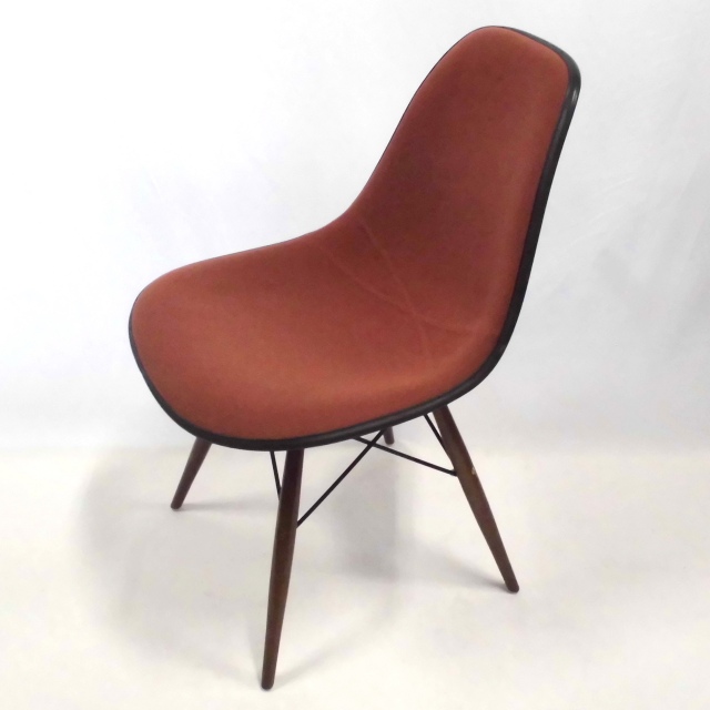 Eames Side Shell Chair