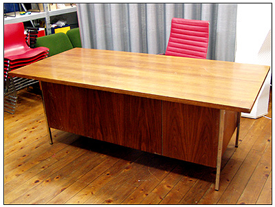 Knoll Small Executive Desk