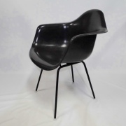 Eames Arm Shell Chair