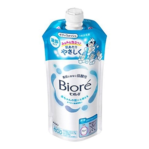 花王　ビオレu つめかえ用　３２０ｍｌ