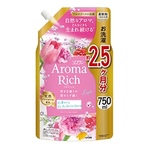 ライオン　ソフラン　アロマリッチ　レイラ　つめかえ特大　７５０ｍｌ　柔軟剤