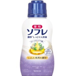 バスクリン　薬用ソフレ 濃厚しっとり入浴液　 ホワイトフローラルの香り 480mｌ