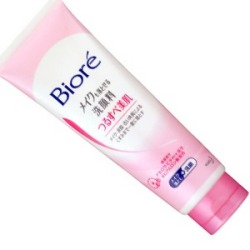 花王　ビオレ　メイクも落とせる洗顔料　つるすべ美肌　２１０Ｇ