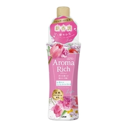 ライオン　ソフラン　アロマリッチ　レイラ　本体　４８０ｍｌ　柔軟剤