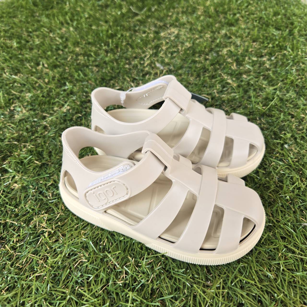【igor】サンダル・S10340 BAY/100 SAND/12.5-18.5cm