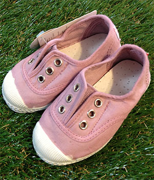 【cienta(シエンタ)】キッズ デッキシューズ(紐なし)後染め/ローズ