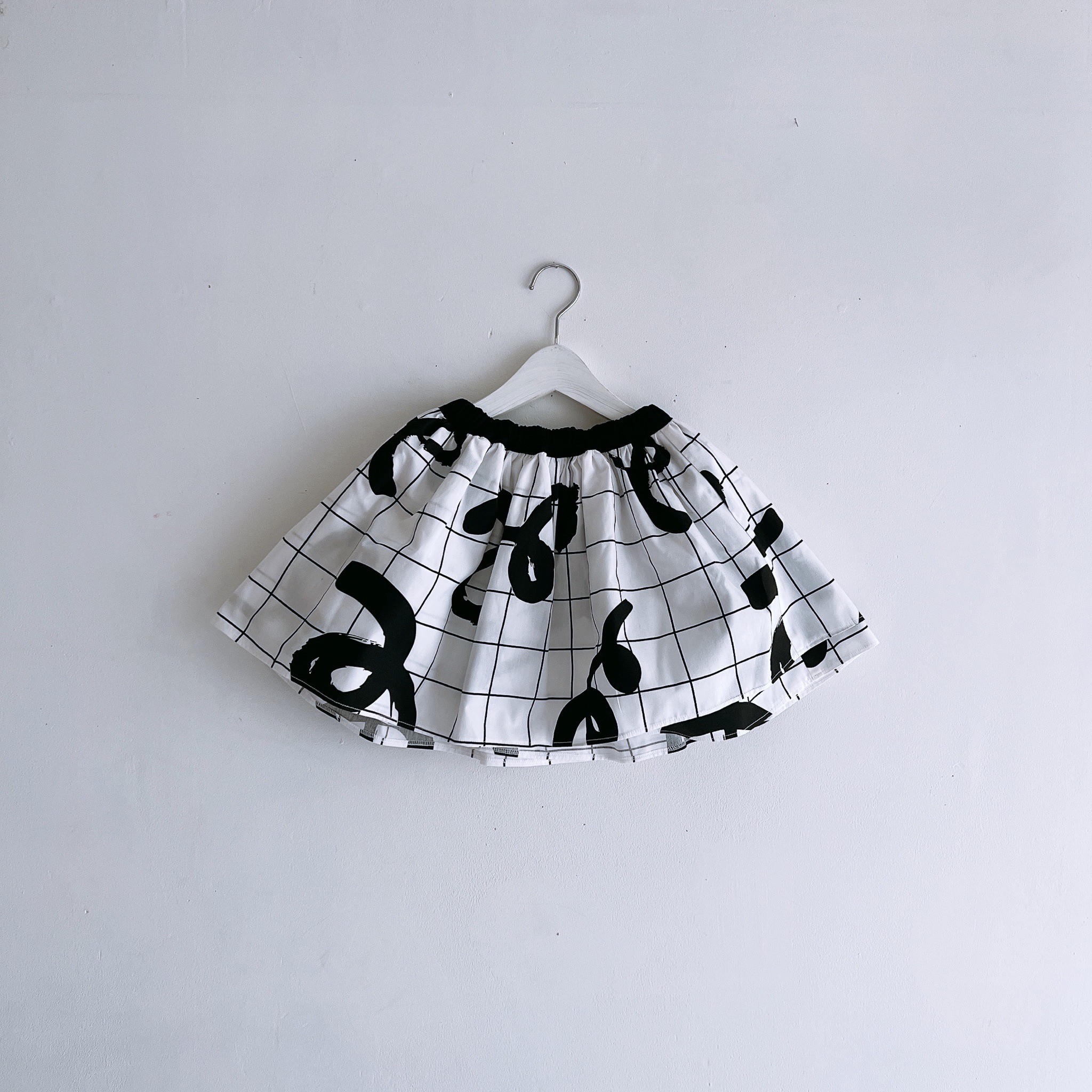 【frankygrow】24FWBT-346 ORG.PT GURUGURU AIRY SKIRT/WHITE-BLACK