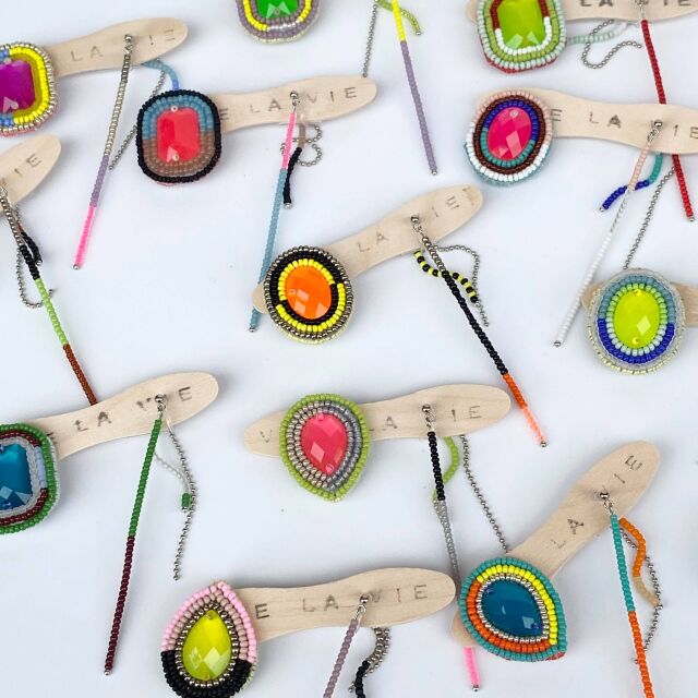 【VIVELAVIE（ビブラビ）】Earrings/アシンメトリー