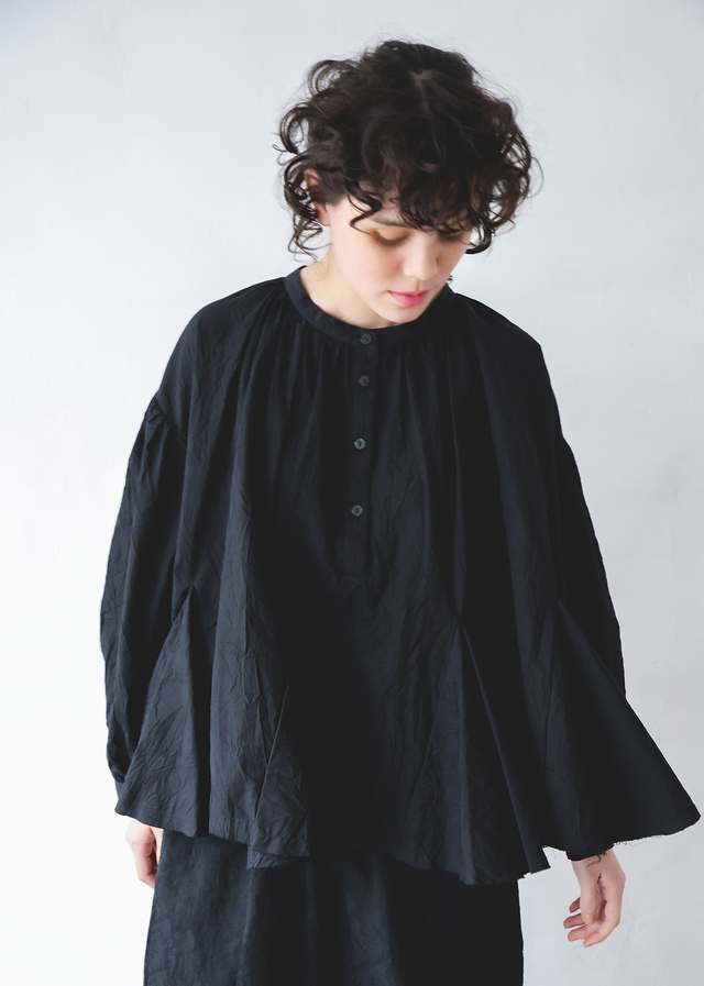 【michirico】MR26AW-26 Frills shirts/adult/ブラック