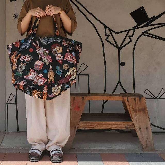 Nathally レザーバック（黒) Nathally レザーバック（黒)